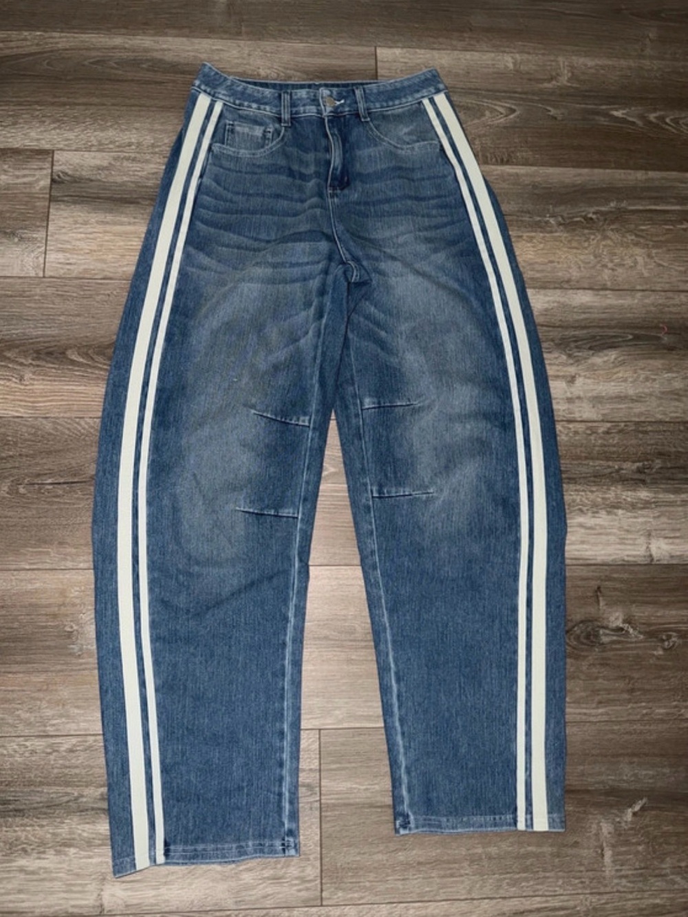 HALARA Blue Denim Barrel Jeans with White Side Stripes